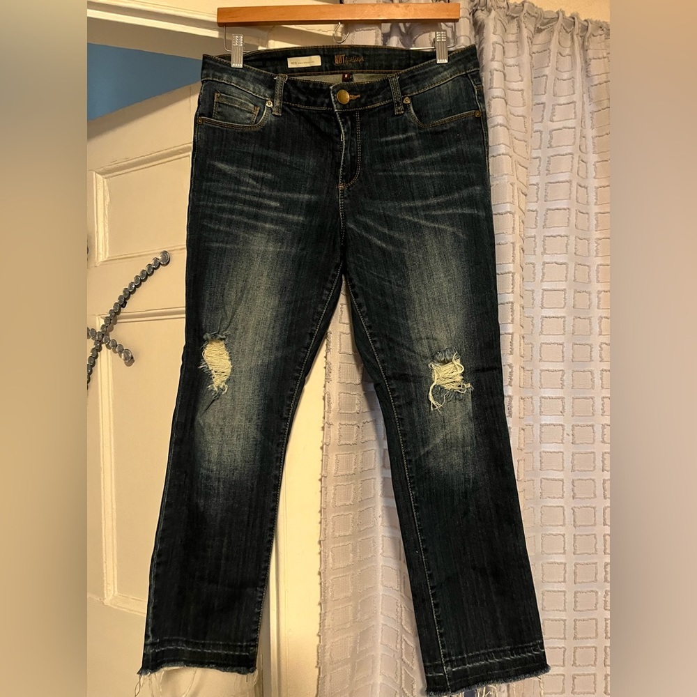 Kut from the Kloth Reese ankle straight leg size 8